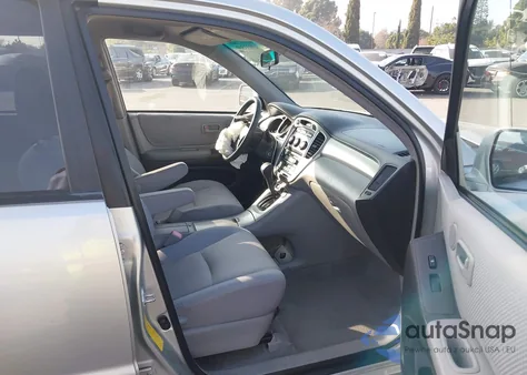 2005 Toyota Highlander from USA, damaged, VIN JTEGD21A650105960